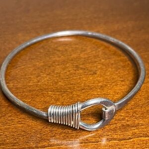 vintage taxco mexican sterling silver bangle bracelet wire wrapped hook clasp